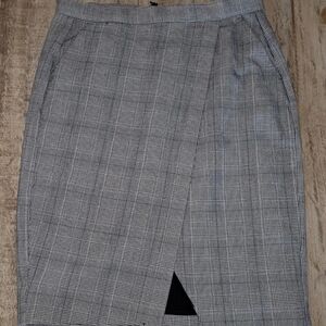 Banana Republic Gray Plaid Pencil Skirt